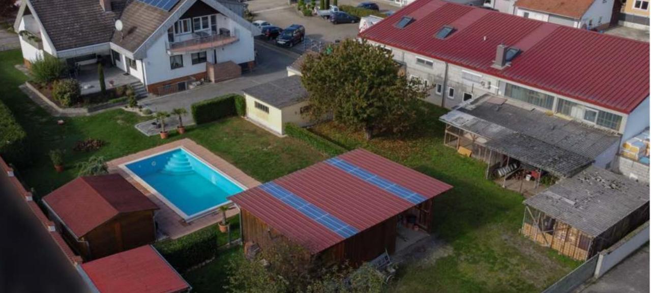 Ferienwohnungen Zur Elz - Traumhafte 160 Qm Wohnung Mit Pool Und Garten Naehe Des Europaparks Kappel-Grafenhausen Εξωτερικό φωτογραφία